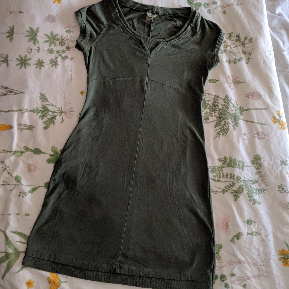 Athleta sport dress